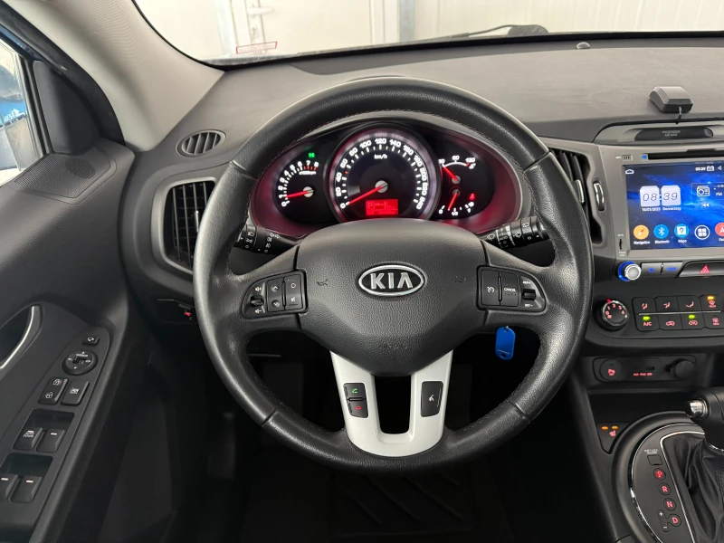 Kia Sportage 2.0i* 4x4* СЕРВИЗНА КНИЖКА С ПЪЛНА ИСТОРИЯ В КИА, снимка 9 - Автомобили и джипове - 49236505