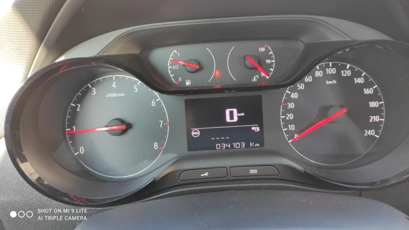 Opel Crossland X, снимка 8 - Автомобили и джипове - 52616330