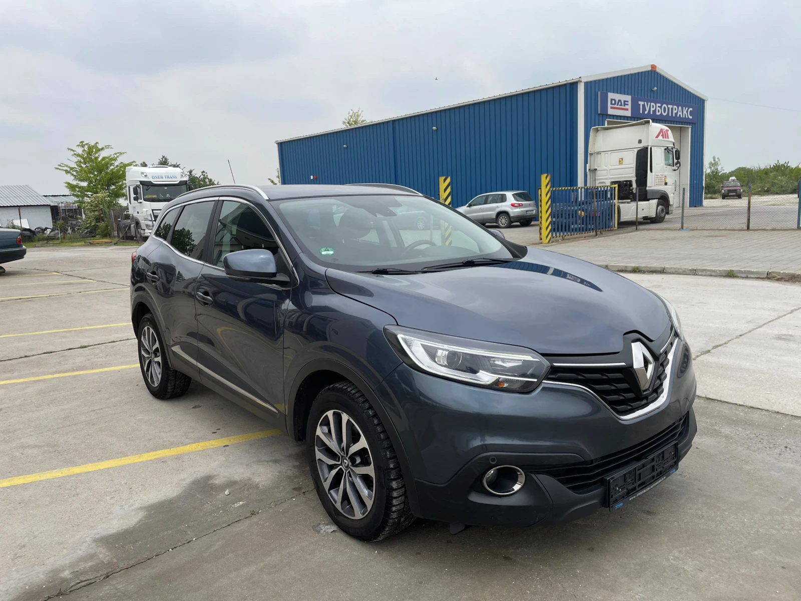 Renault Kadjar 1.5DCI-AUTOMATIC+ NAVI-EURO6B - изображение 4