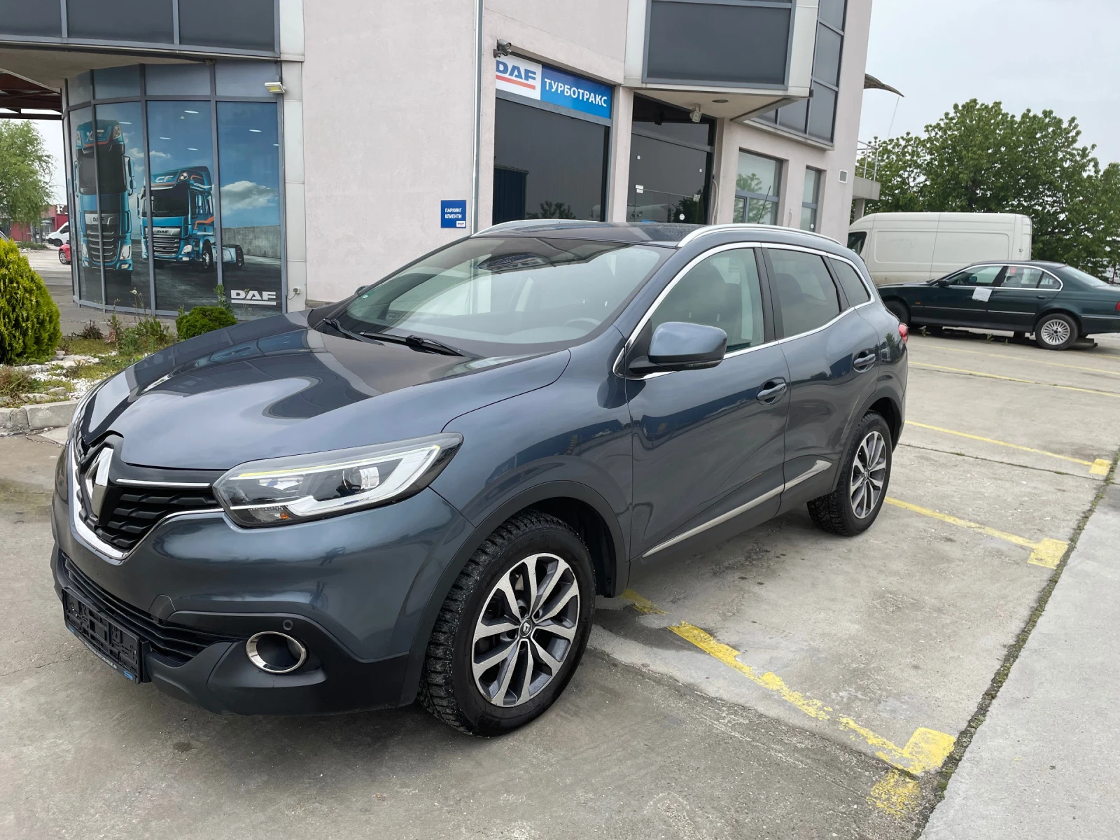 Renault Kadjar 1.5DCI-AUTOMATIC+ NAVI-EURO6B - изображение 3