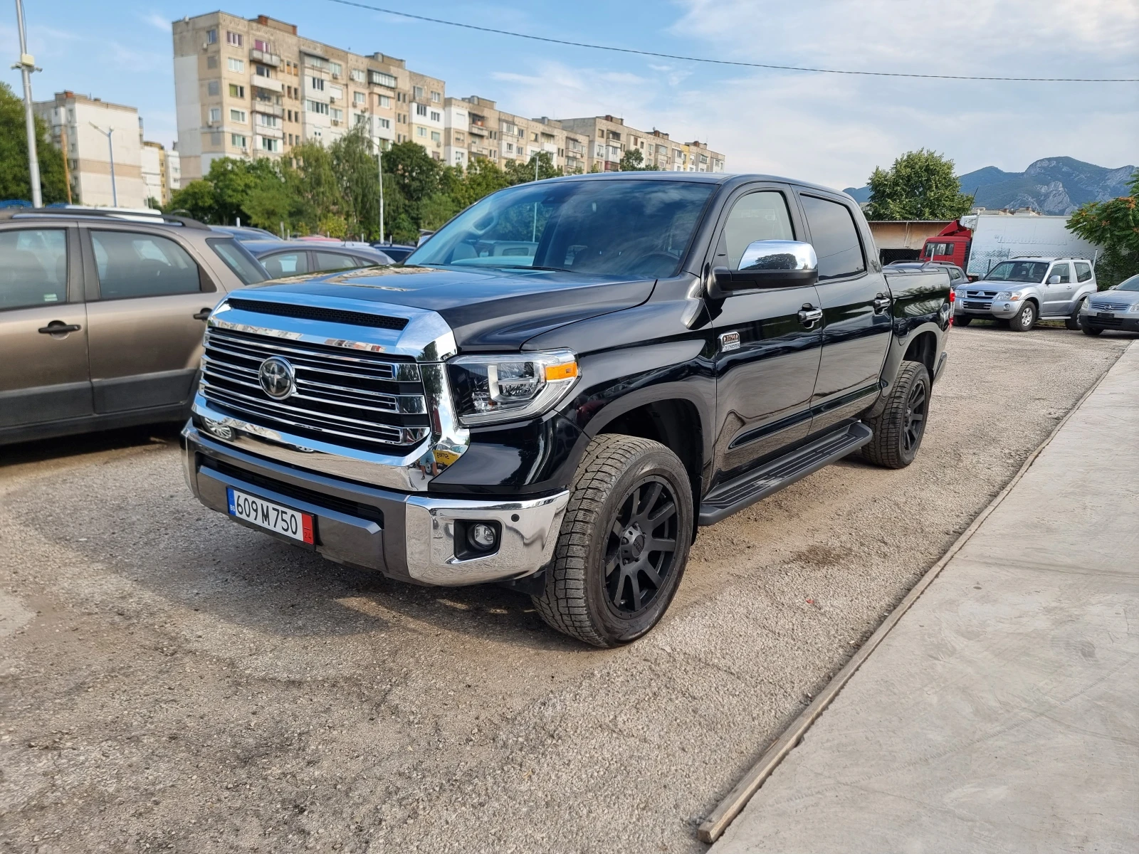 Toyota Tundra 5.7I 1794 EDITION - изображение 3