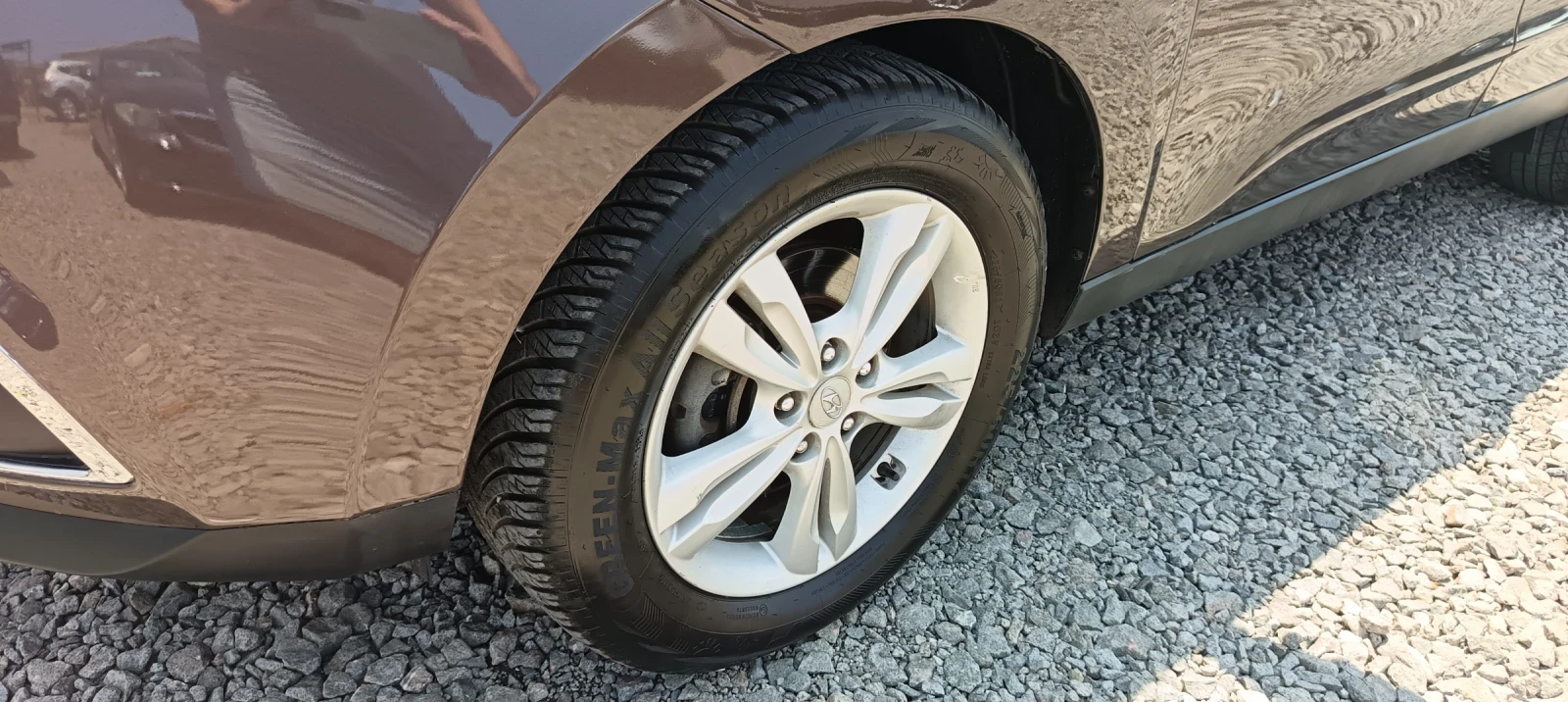 Hyundai IX35 2.0 * 44 *  *  *  *  4 | Mobile.bg   17