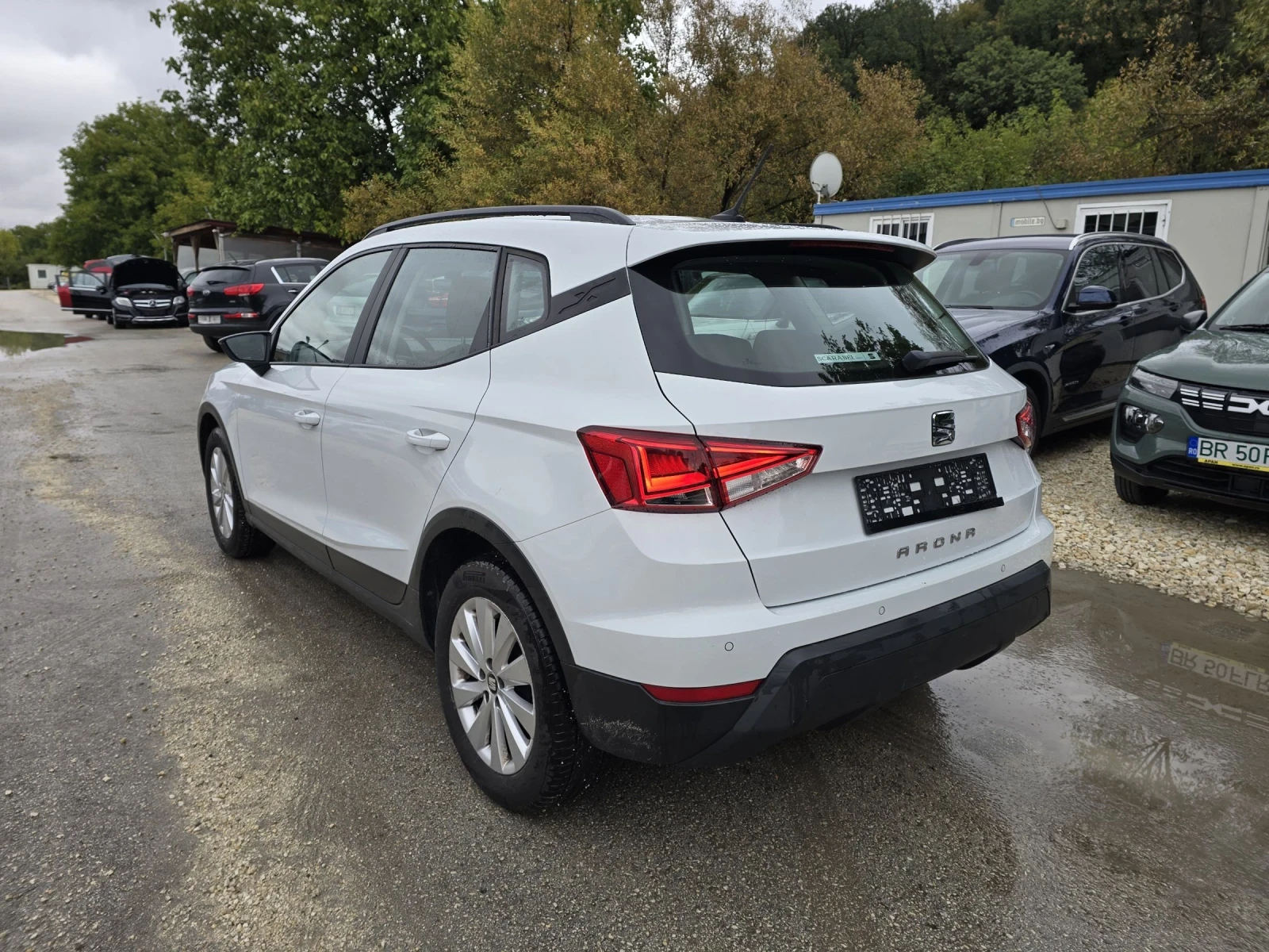 Seat Arona 1.6tdi 95к.с Топ състояние  - изображение 3