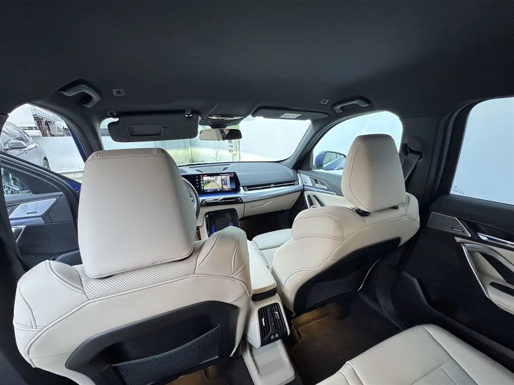 BMW X1 xDrive20d - изображение 10