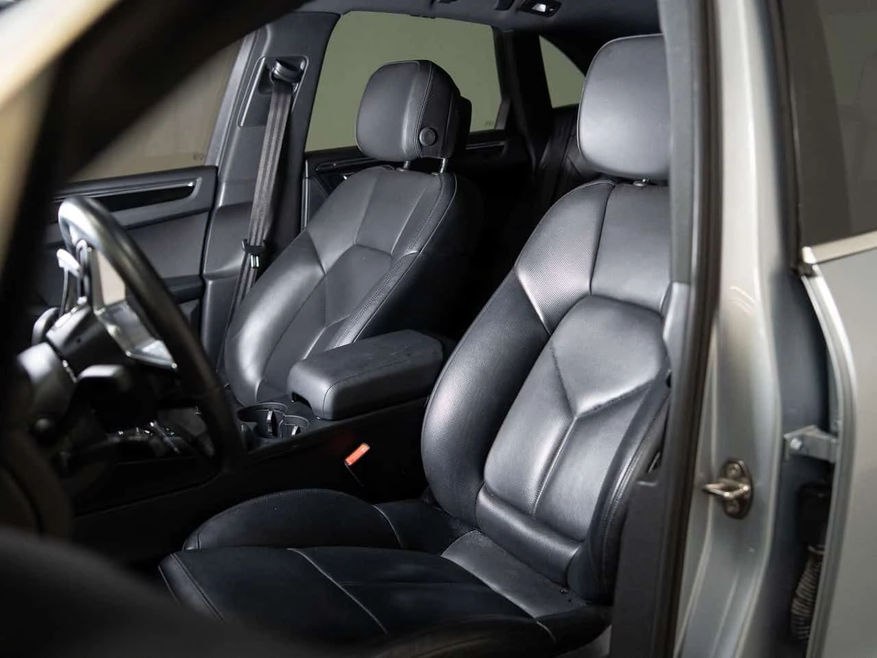 Porsche Macan * S | PREMIUM PLUS PKG | PANO | BOSE * CARFAX * ЦЕ, снимка 11 - Автомобили и джипове - 54783808