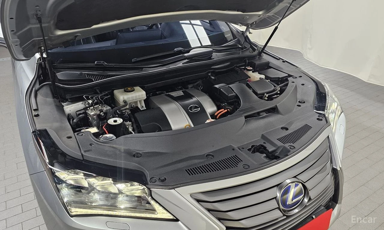 Lexus RX 450h EXECUTIVE* ПОДГРЕВ* ОБДУХВАНЕ* 360КАМЕРА* LANE* AS, снимка 17 - Автомобили и джипове - 54999566