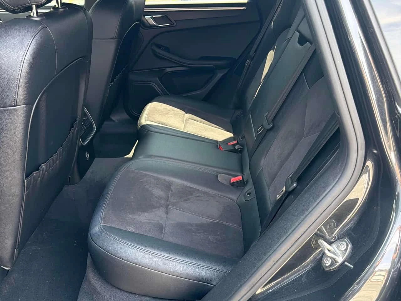 Porsche Macan * AWD 4dr * CARFAX * ЦЕНА ДО БГ, снимка 14 - Автомобили и джипове - 55267796