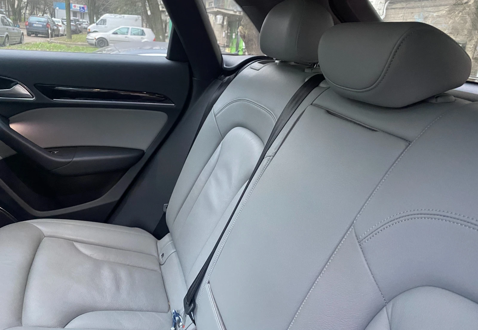 Audi Q3 2.0 TFSI Quattro, снимка 4 - Автомобили и джипове - 55640077