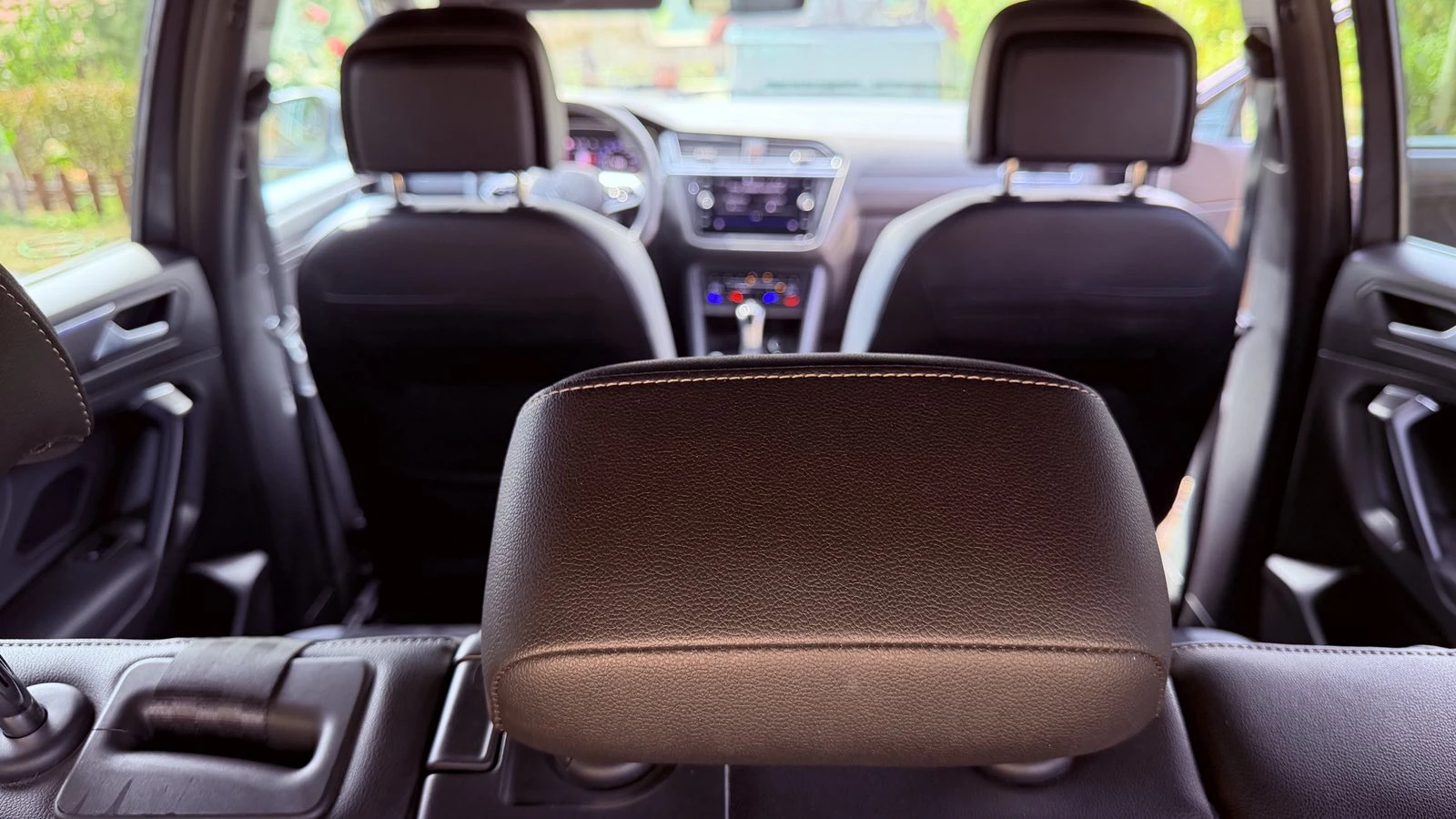 VW Tiguan Allspace R-Line, снимка 12 - Автомобили и джипове - 56141910