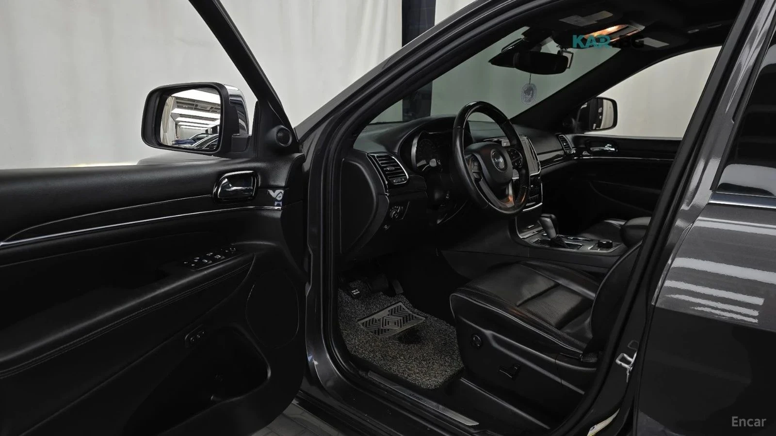 Jeep Cherokee, снимка 10 - Автомобили и джипове - 56690395