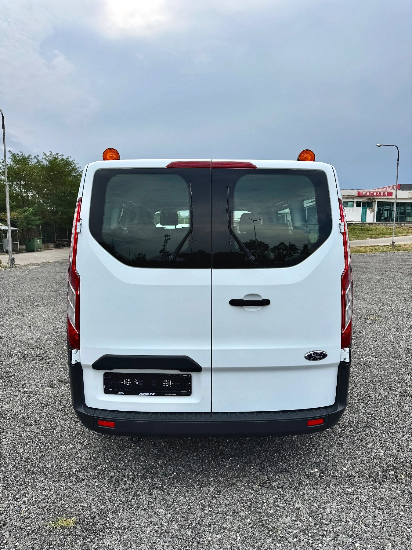Ford Transit Custom 2.2  TDCi , 9 места, 2x Клима , Сервизна История !, снимка 6 - Бусове и автобуси - 55793387
