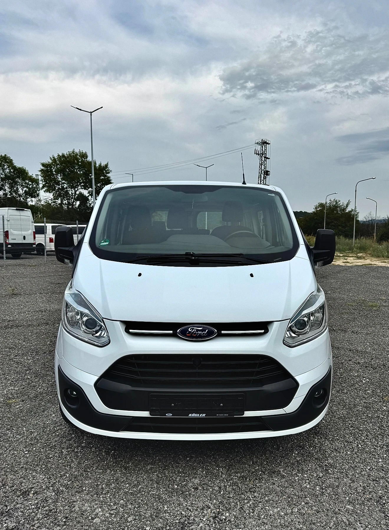 Ford Transit Custom 2.2  TDCi , 9 места, 2x Клима , Сервизна История !, снимка 2 - Бусове и автобуси - 55793387
