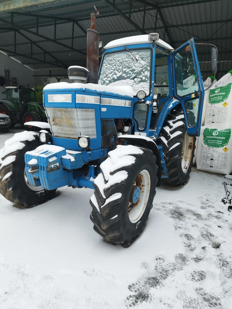 Трактор Ford 7710