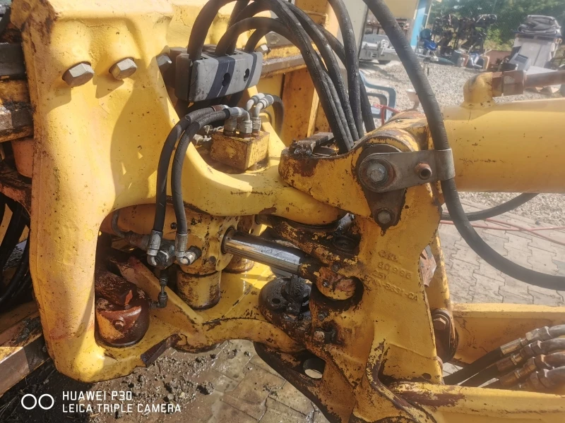 Багер New Holland 655c, снимка 3 - Индустриална техника - 47149784