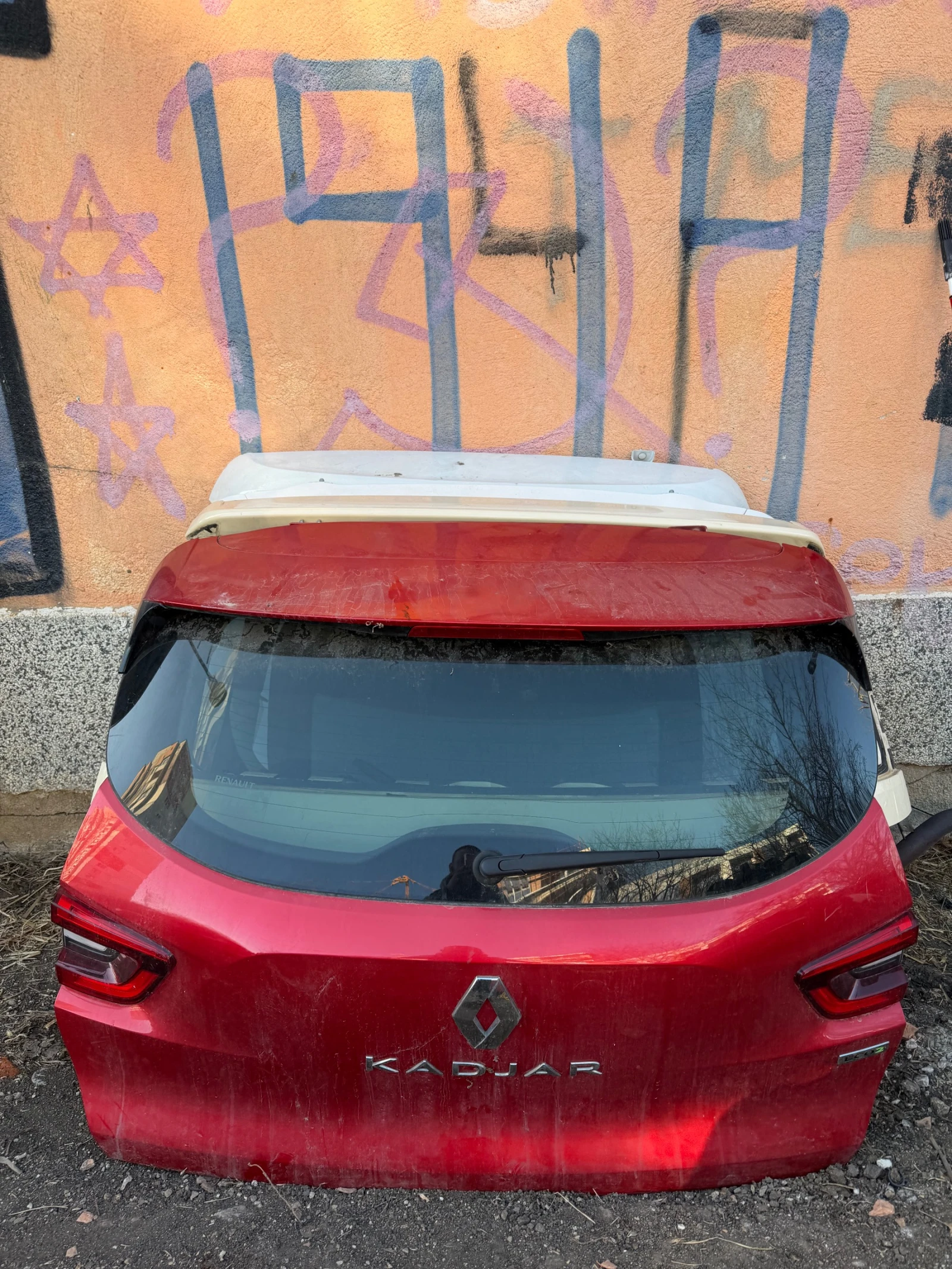 Renault Kadjar 2017г заден капак със стъкло