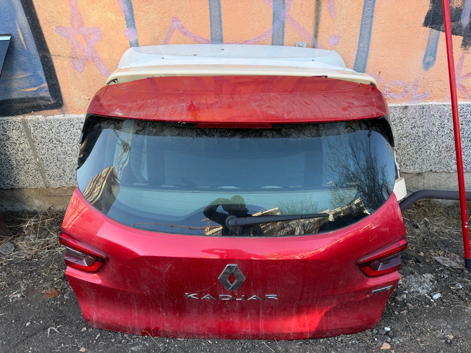 Renault Kadjar 2017г заден капак със стъкло, снимка 3 - Части - 53882048