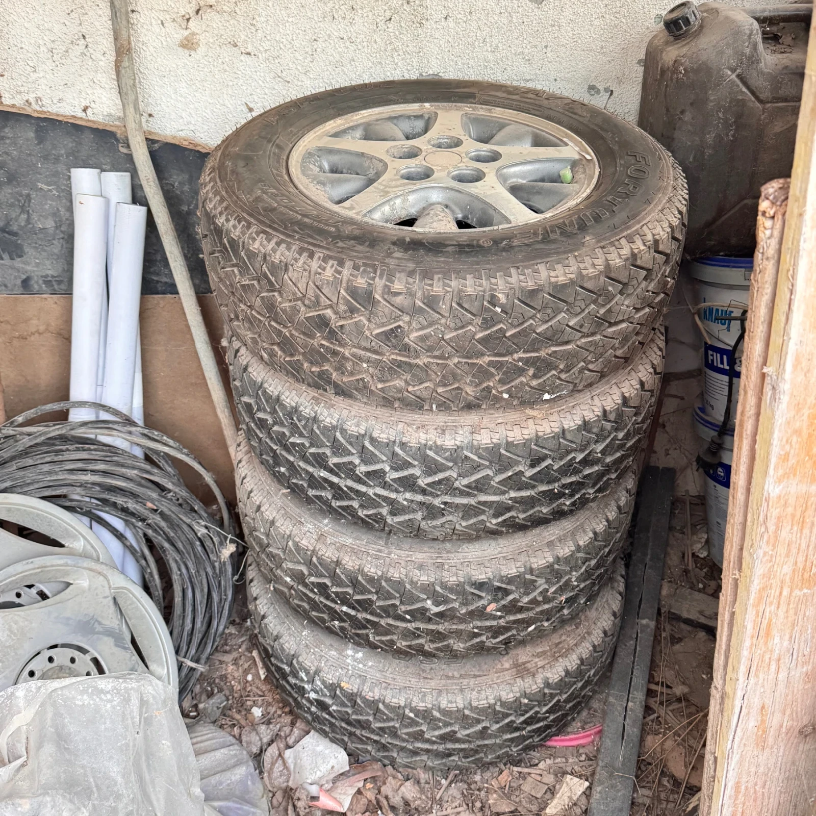 ���� � ������ 205/70R15 �� Ford 15m | Mobile.bg � ����������� 2