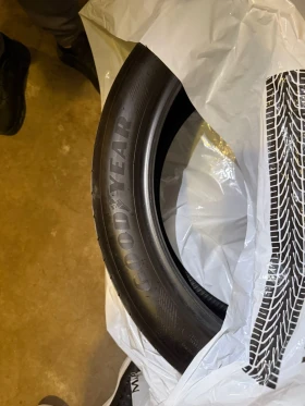 Гуми Летни 245/40R19, снимка 5 - Гуми и джанти - 52895685