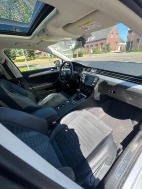 VW Passat HIGHLINE* Панорама* Кожа* Алкантара* Дистроник*   , снимка 12