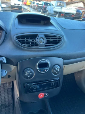 Renault Clio 1.2 бенз КЛИМАТРОНИК, снимка 12