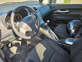 Toyota Auris, снимка 8 - Автомобили и джипове - 45383360