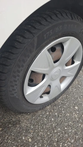 Chevrolet Aveo 1.2i - 3000 € / 5867.49 лв. - 49513543 8