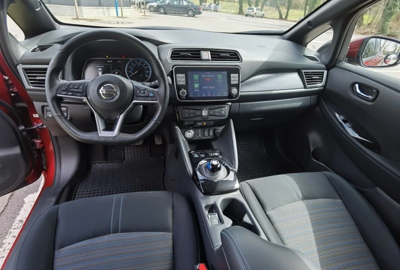 Nissan Leaf  62 kwh, снимка 12 - Автомобили и джипове - 41693203