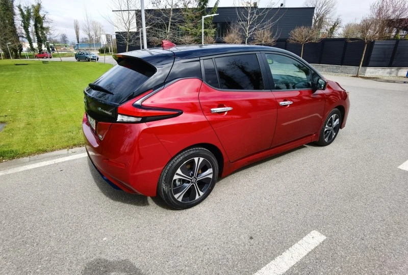 Nissan Leaf  62 kwh, снимка 4 - Автомобили и джипове - 41693203