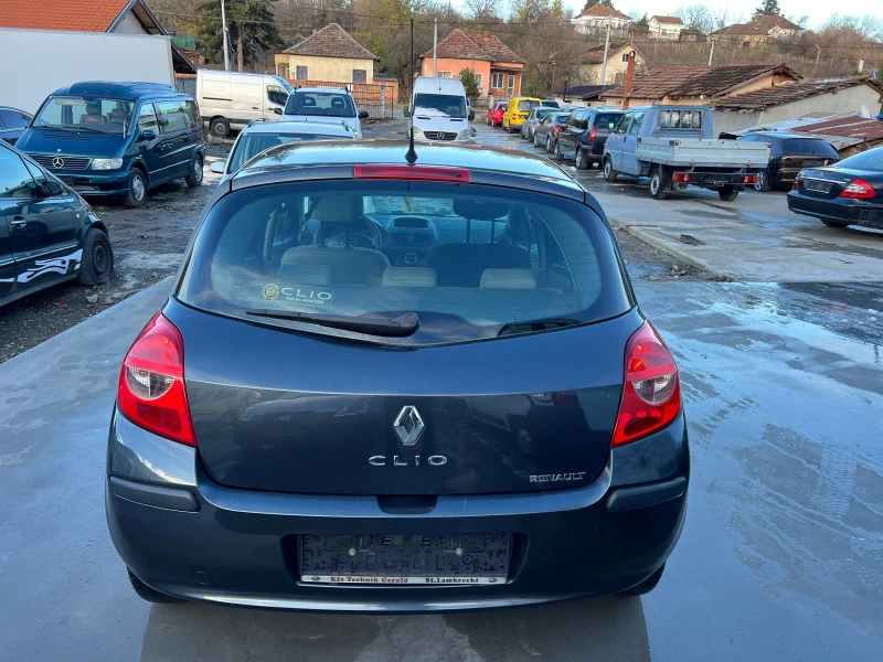 Renault Clio 1.2 бенз КЛИМАТРОНИК, снимка 6 - Автомобили и джипове - 47064971