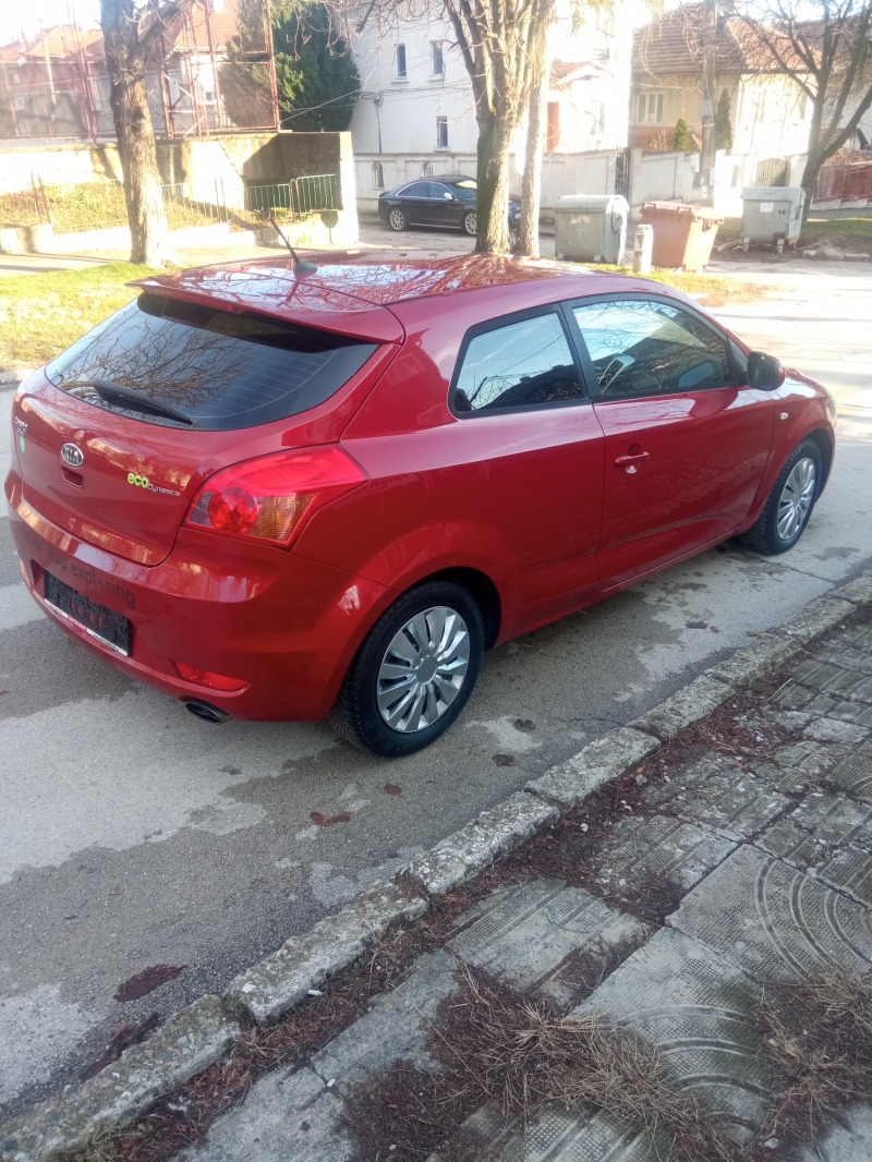 Kia Ceed 1.4, снимка 2 - Автомобили и джипове - 45199216