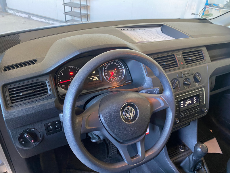 VW Caddy 2.0TDI, снимка 8 - Автомобили и джипове - 45325803
