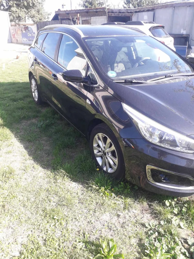 Kia Ceed 1.4, снимка 2 - Автомобили и джипове - 47512472