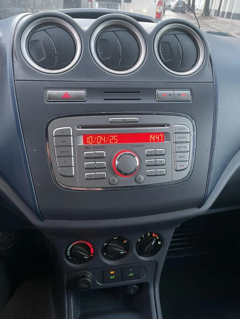 Ford Connect 1.8TDCi, снимка 11 - Автомобили и джипове - 48283985