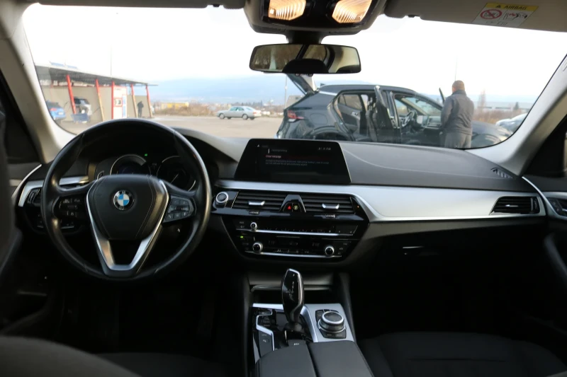 BMW 530 E plug-in hybrid, снимка 10 - Автомобили и джипове - 48937917