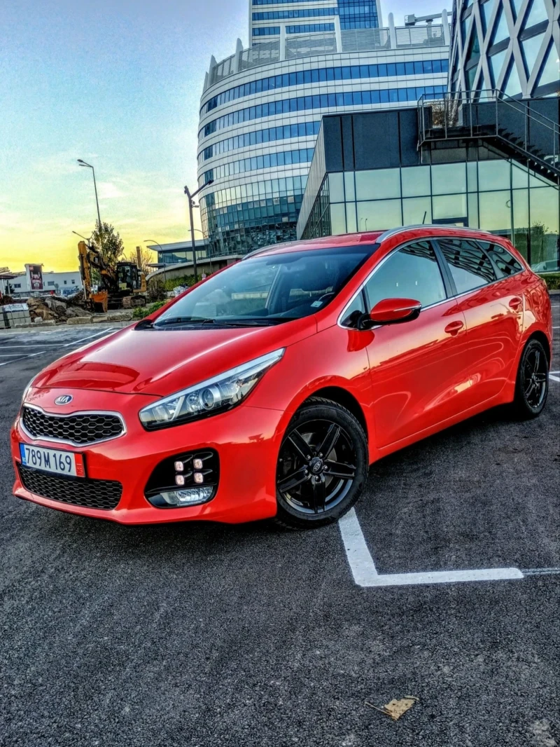 Kia Ceed * GT LINE * УНИКАТ * СЕРВИЗНИ ДОКУМЕНТИ * , снимка 2 - Автомобили и джипове - 52771740
