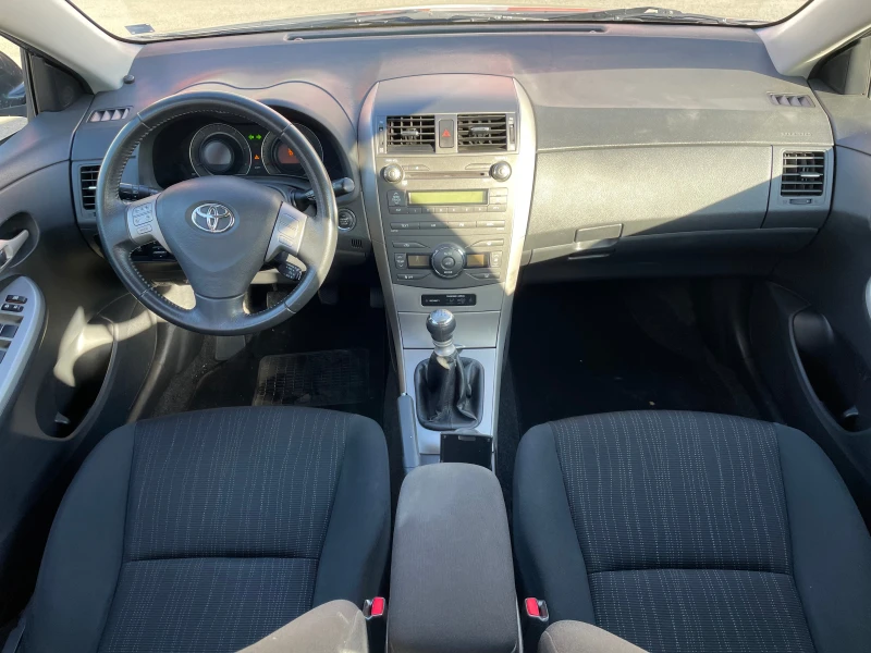 Toyota Corolla 2.0 D-4D, снимка 12 - Автомобили и джипове - 52882928