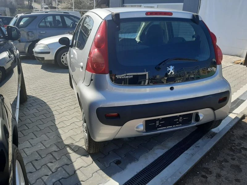 Peugeot 107 1.0, снимка 4 - Автомобили и джипове - 46274690