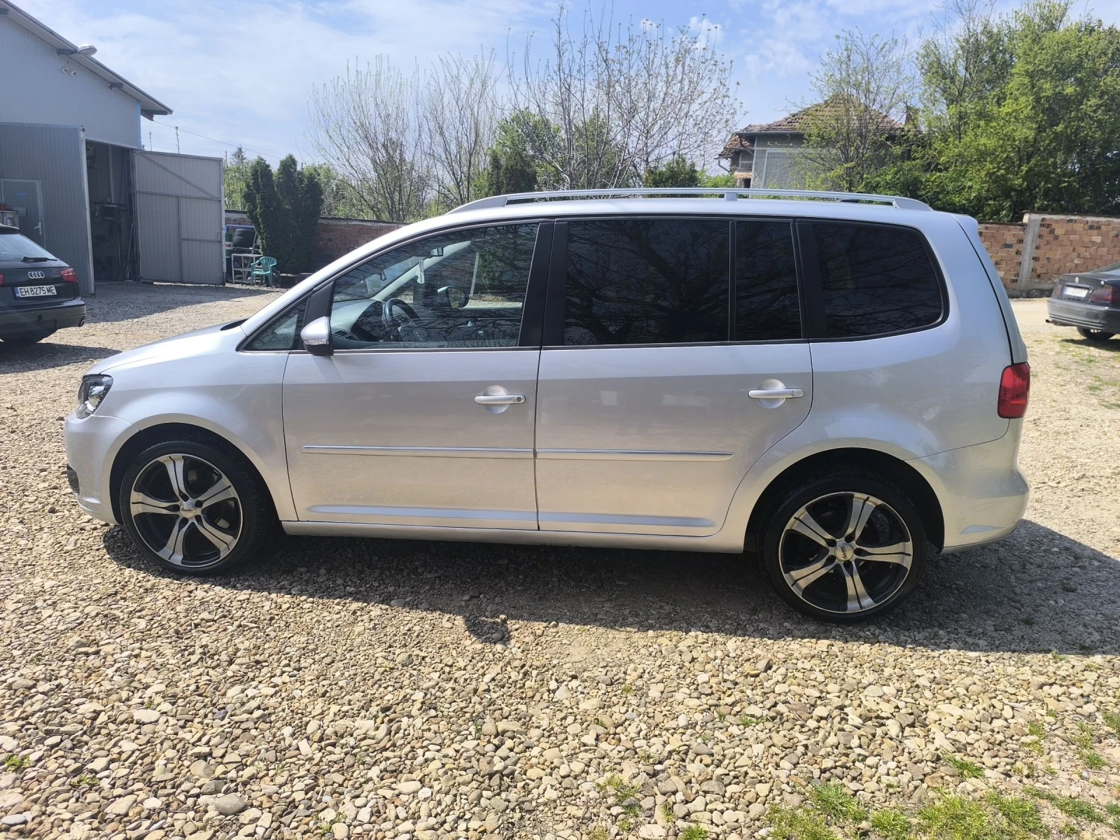 VW Touran 2.0tdi 140к.с, снимка 5 - Автомобили и джипове - 52577618