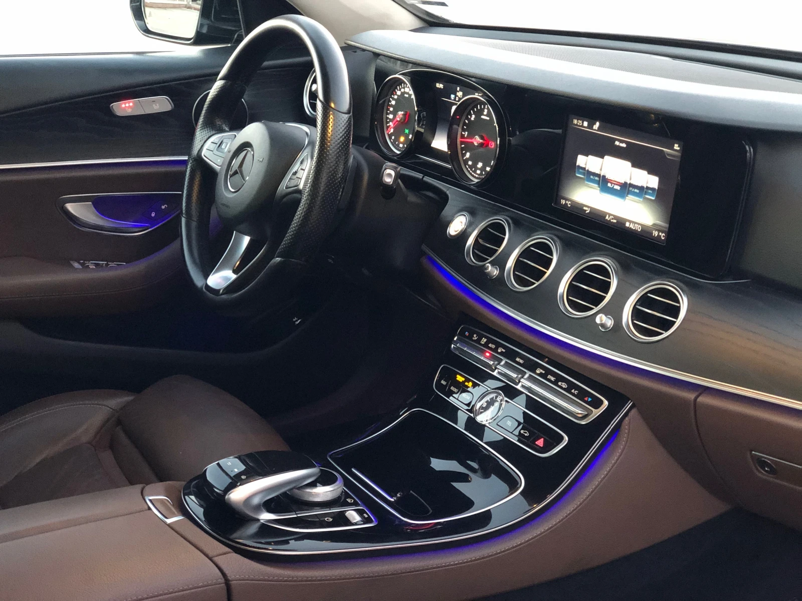 Mercedes-Benz E 220 AMG PACKET-360* + --Park Assis | Mobile.bg   13