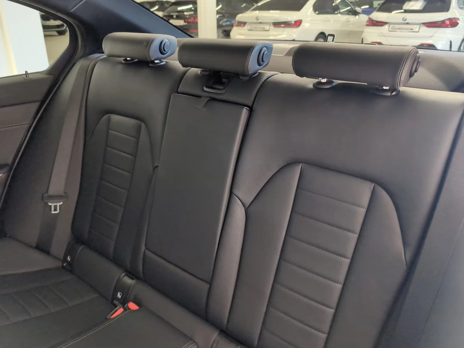 BMW 320 d/190HP/M-SPORT/AMBI/CAM/NAVI/LED/HI-FI/678v - изображение 9