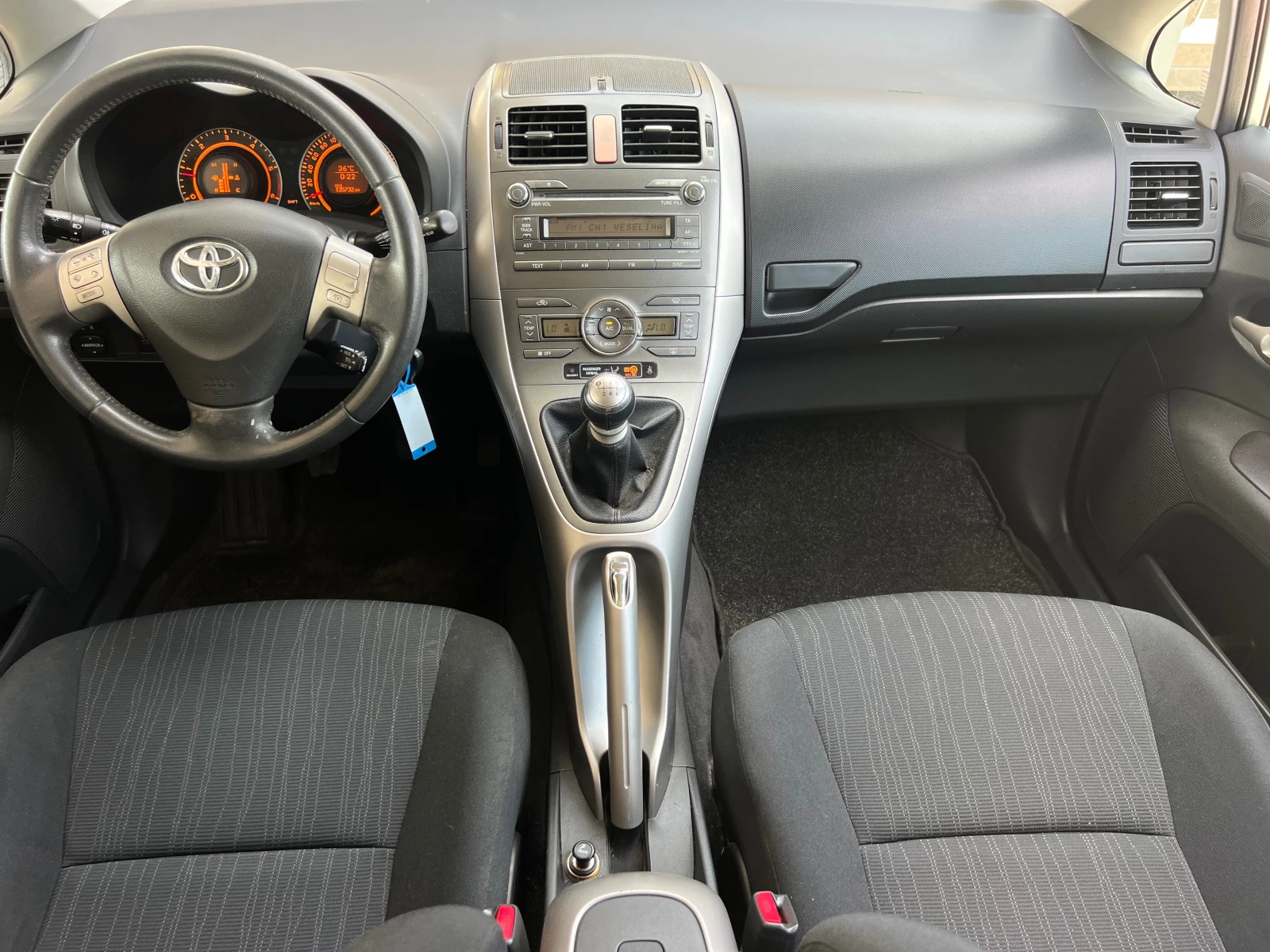 Toyota Auris 2.0D-4D KLIMATRONIK/6sk/UNIKAT - изображение 9