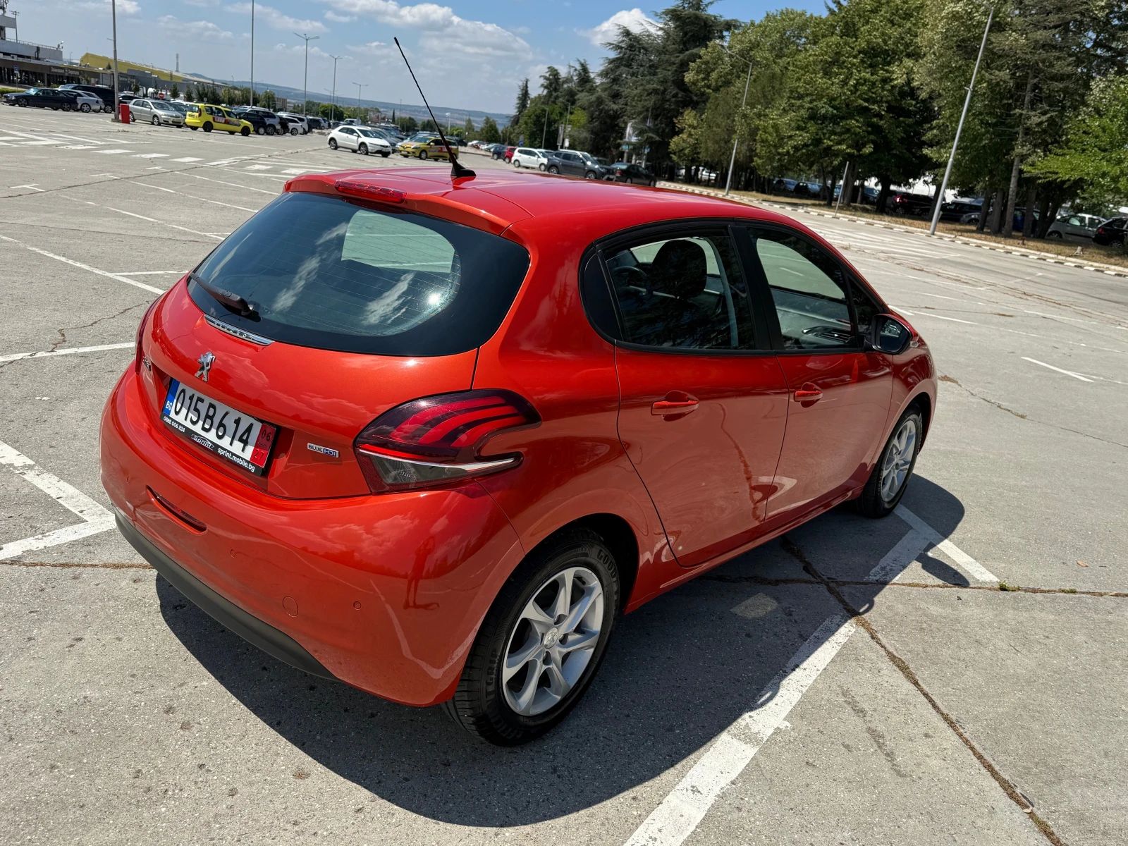 Peugeot 208 1.6HDI///Face-Lift///TOP///Navi/// - изображение 8