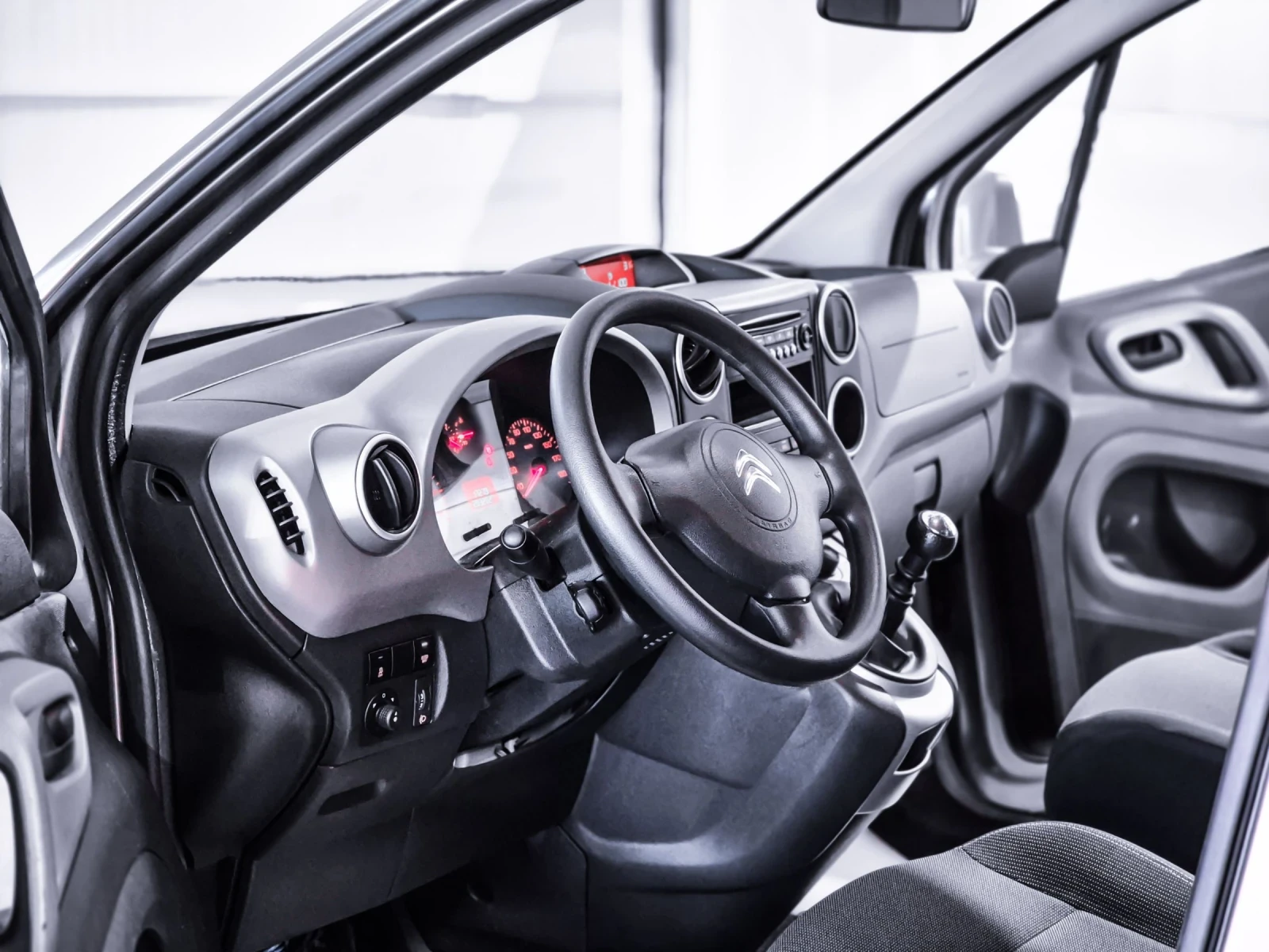 Citroen Berlingo 1.6 HDI - изображение 4