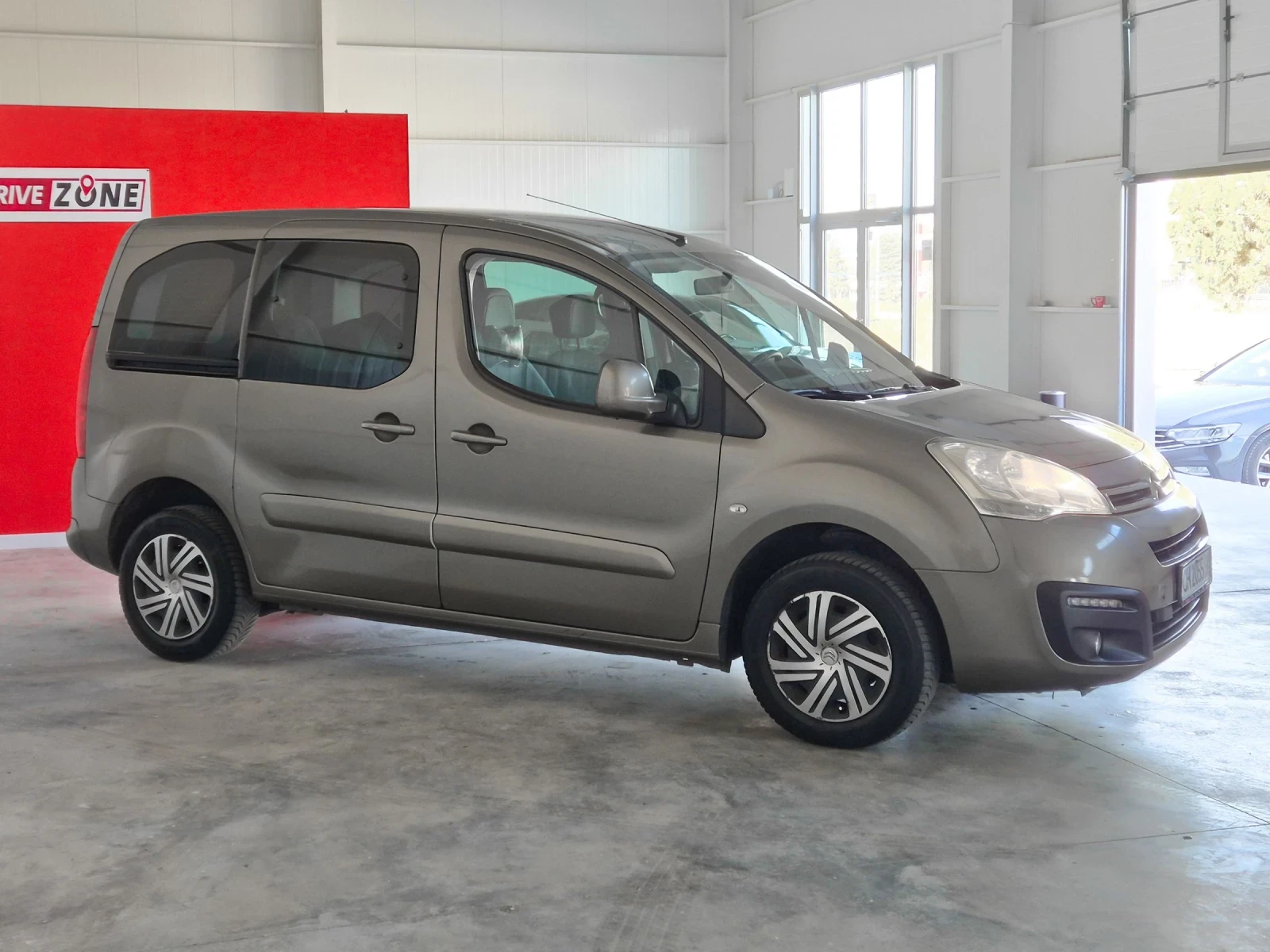 Citroen Berlingo 1.6 HDI - изображение 2