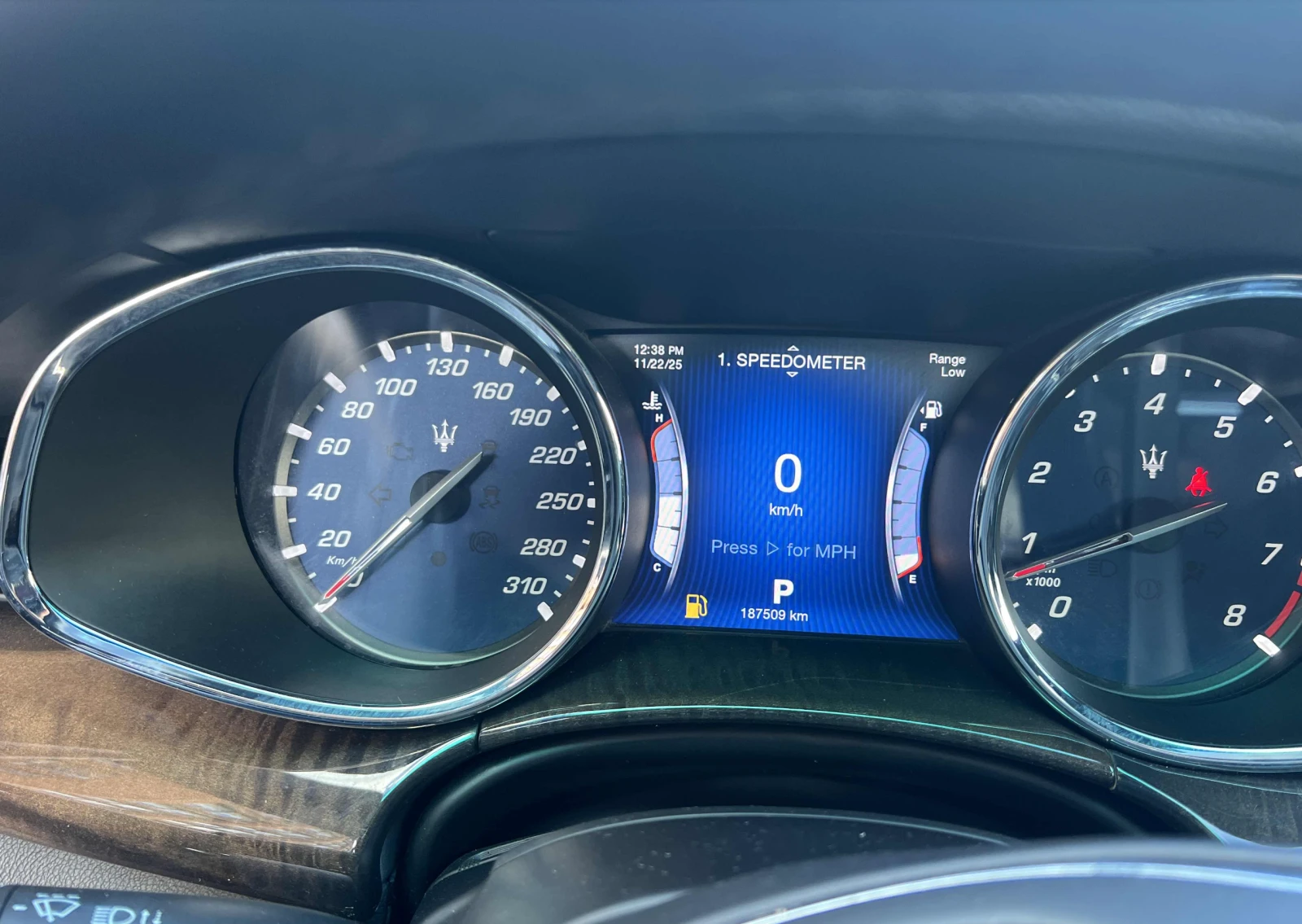 Maserati Quattroporte S Q4 * Автокредит *  - изображение 8