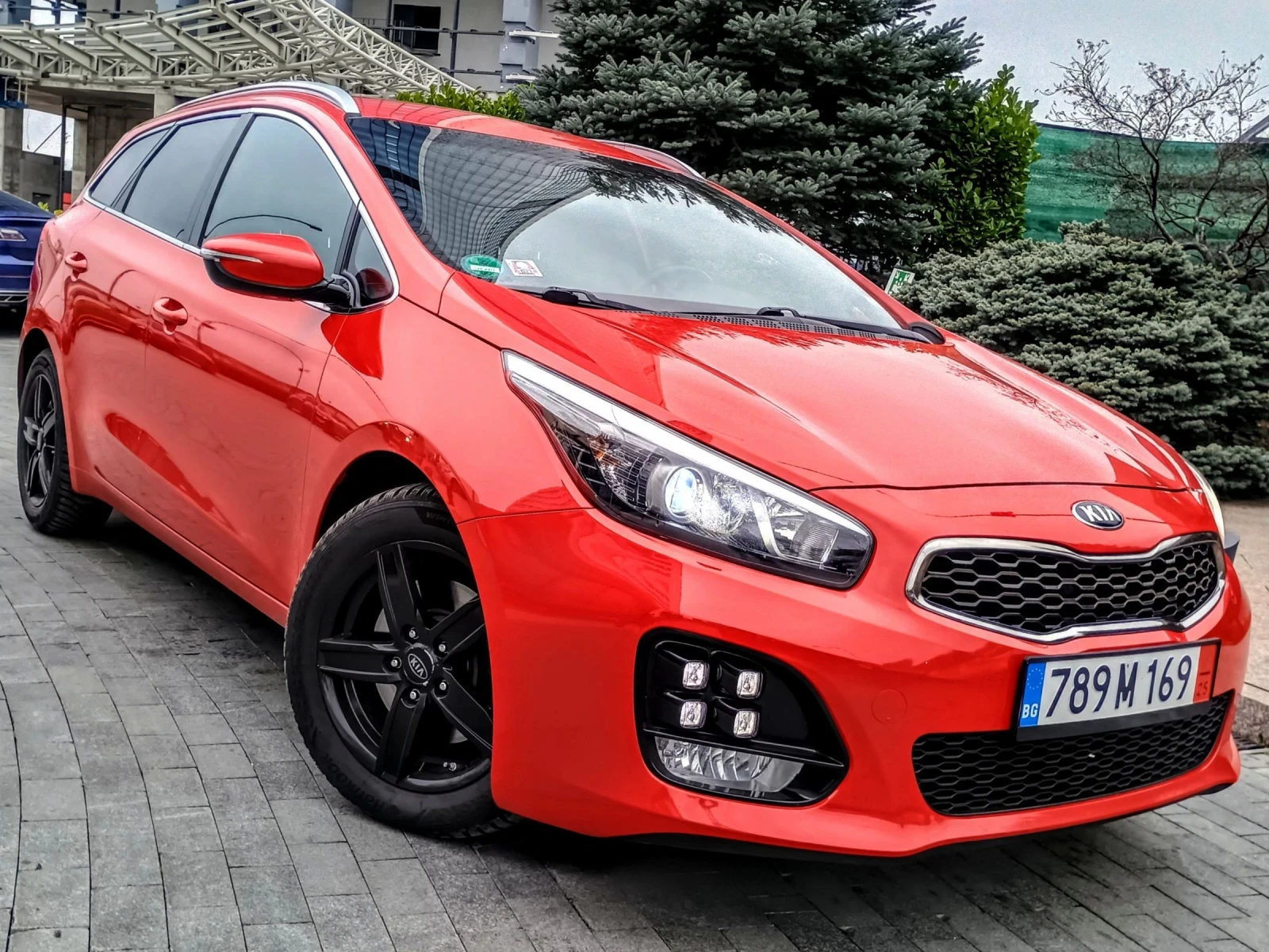 Kia Ceed * GT LINE * КОЛЕДНА ПРОМОЦИЯ * СЕРВИЗНИ ДОКУМЕНТИ  - изображение 3