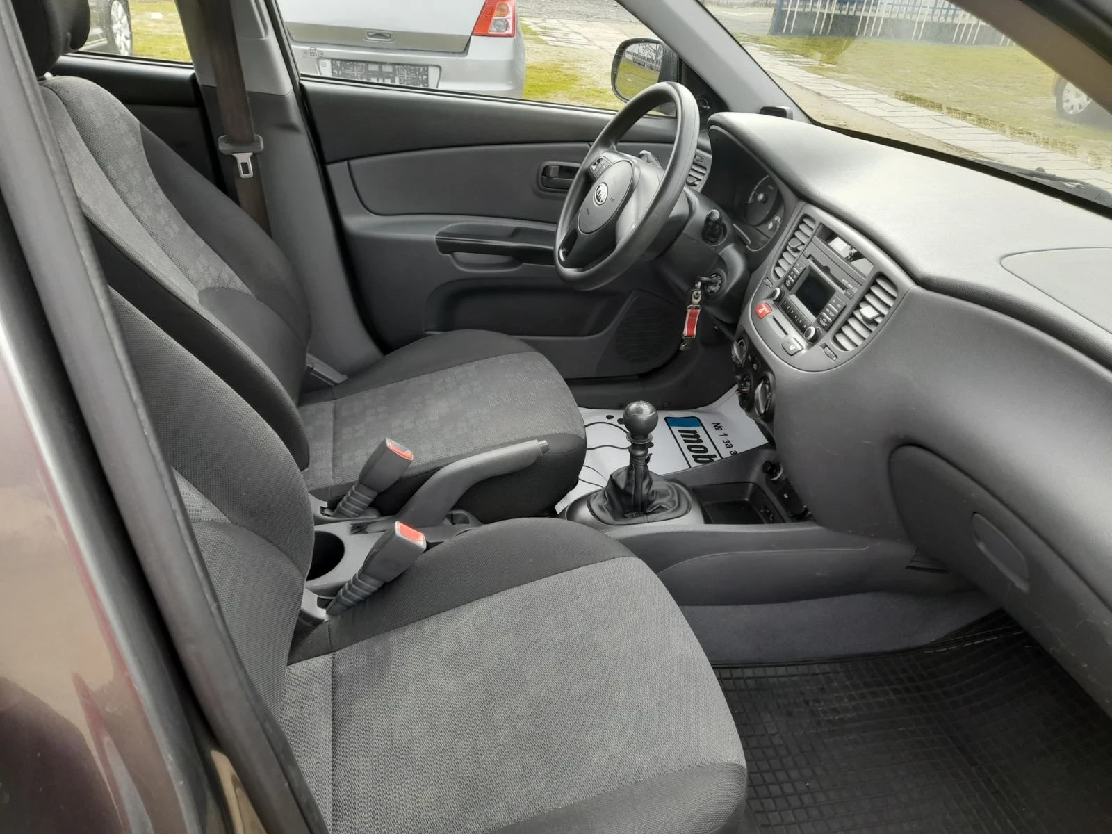 Kia Rio 1.4 бензин - изображение 10