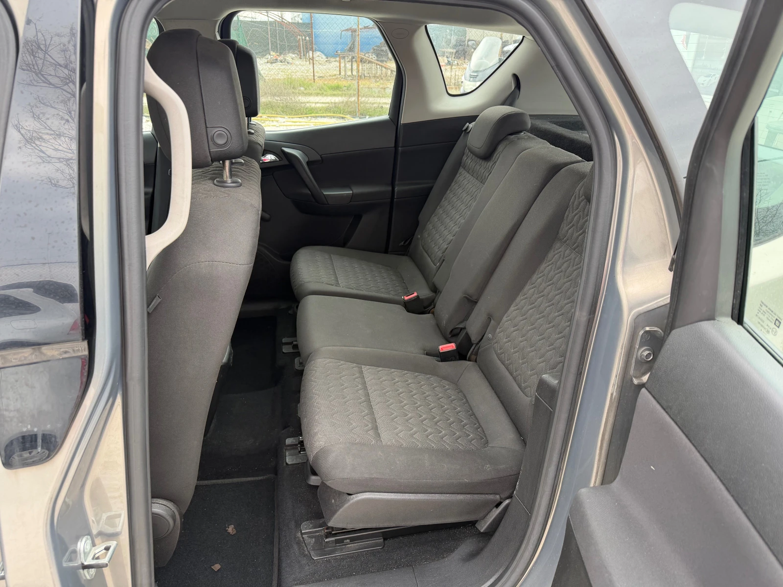 Opel Meriva 1.3CDTI, снимка 8 - Автомобили и джипове - 53914203