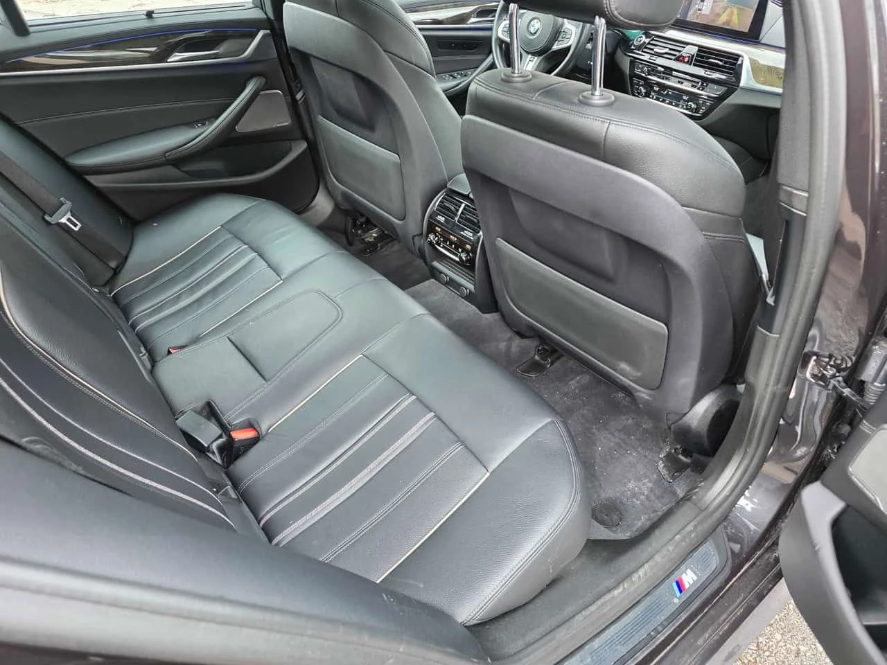 BMW 540 М /360 Cam/Head-Up/Soft-Close/Harman/Display Key, снимка 12 - Автомобили и джипове - 53930206