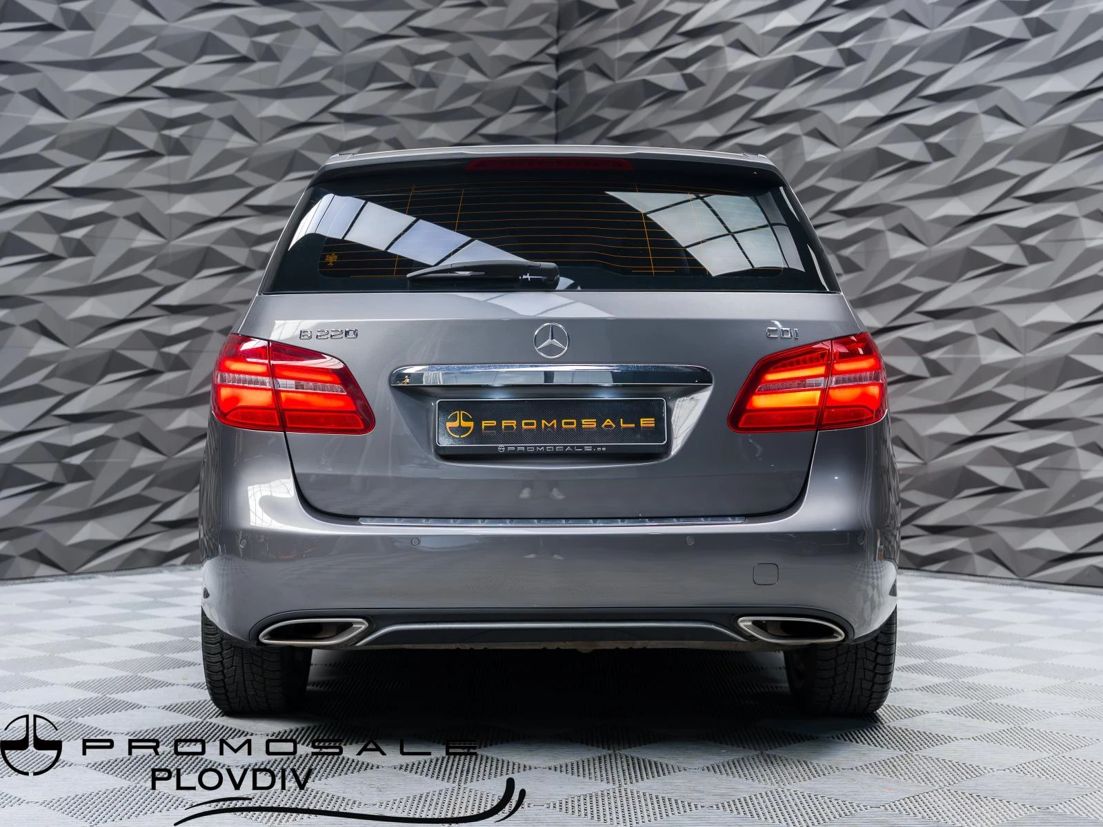 Mercedes-Benz B 220 B 220d* CDI* SPORTS TOURER* ПОДГРЕВ* ПАНО* BlueEFF, снимка 4 - Автомобили и джипове - 53949952